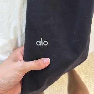 Alo Airbrush High-Waist Flutter Leggings in size Small